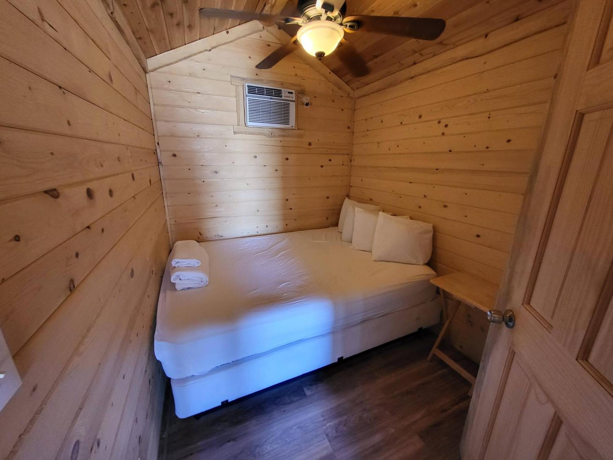 Panamint Springs Motel & Tents Δωμάτιο φωτογραφία